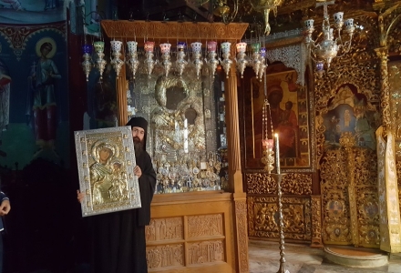 Kопие на Иверската икона на Пресвета Богородица пристига за поклонение в София