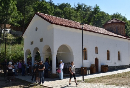 Близо 7 милиона лева в обновяване на манастири