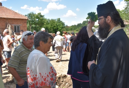 Първа копка на параклис в село Брегаре