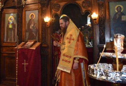 Съслужение в Перник с викарийния епископ Поликарп