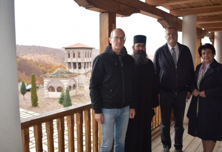 Дипломати от Германия на гости в манастира
